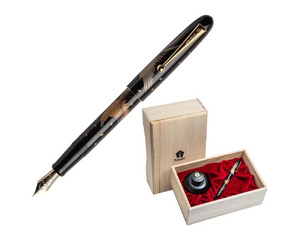 Ручка перьевая Namiki Tradition Golden pheasant цвет чернил черный цвет корпуса черный